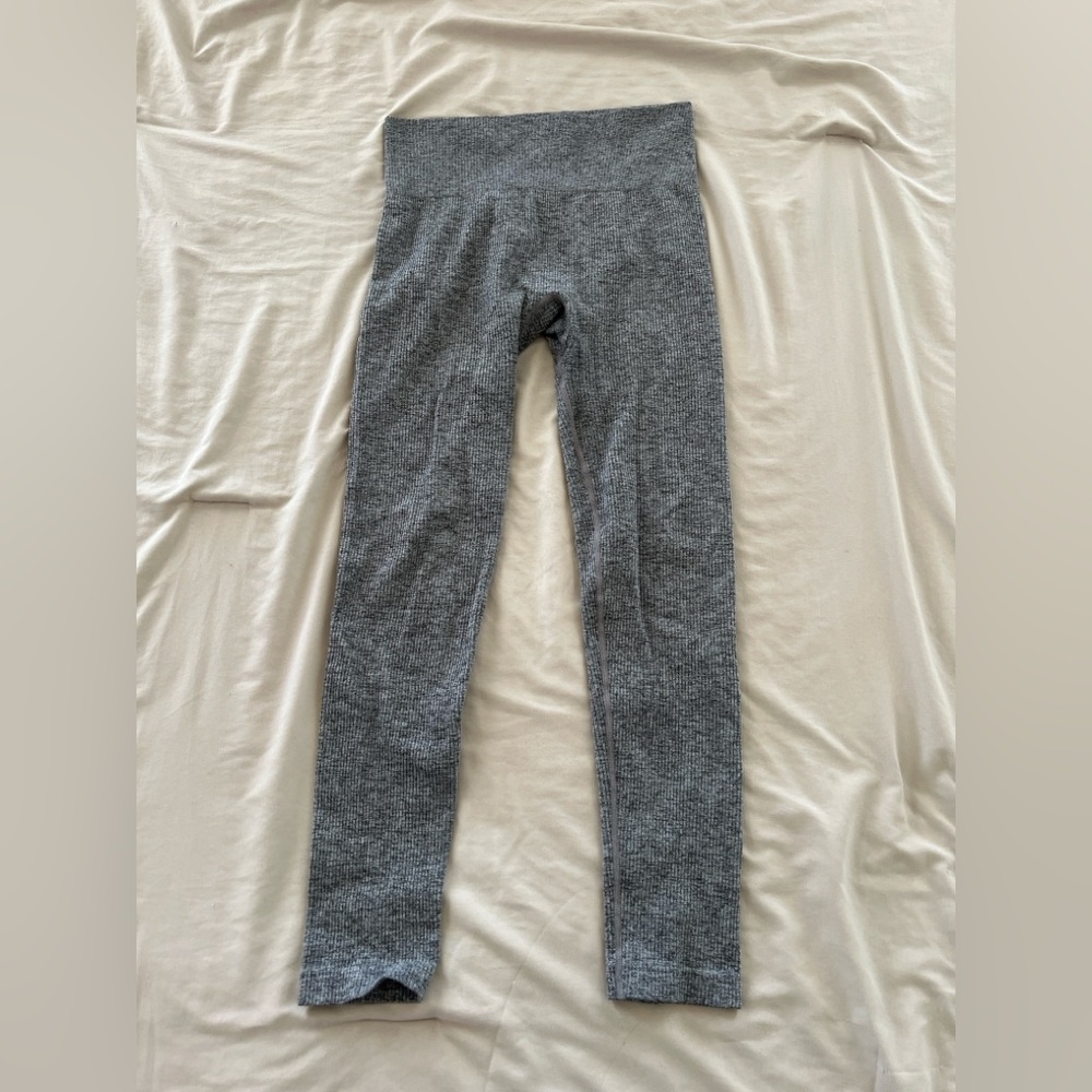 Colsie Gray Ribbed High Waisted Leggings – Women’s Medium